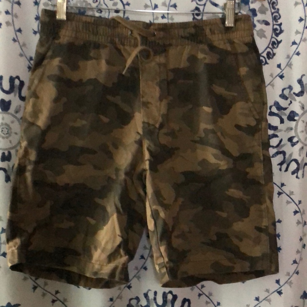 Mens camo shorts